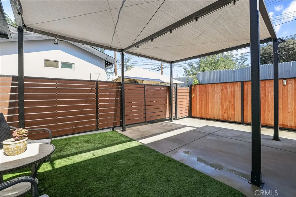 1023 W 51st, Los Angeles, California 90037 home-pic-23